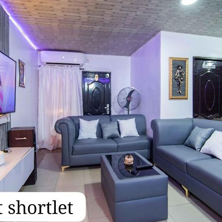 Synott Apartment Ikeja Exterior foto