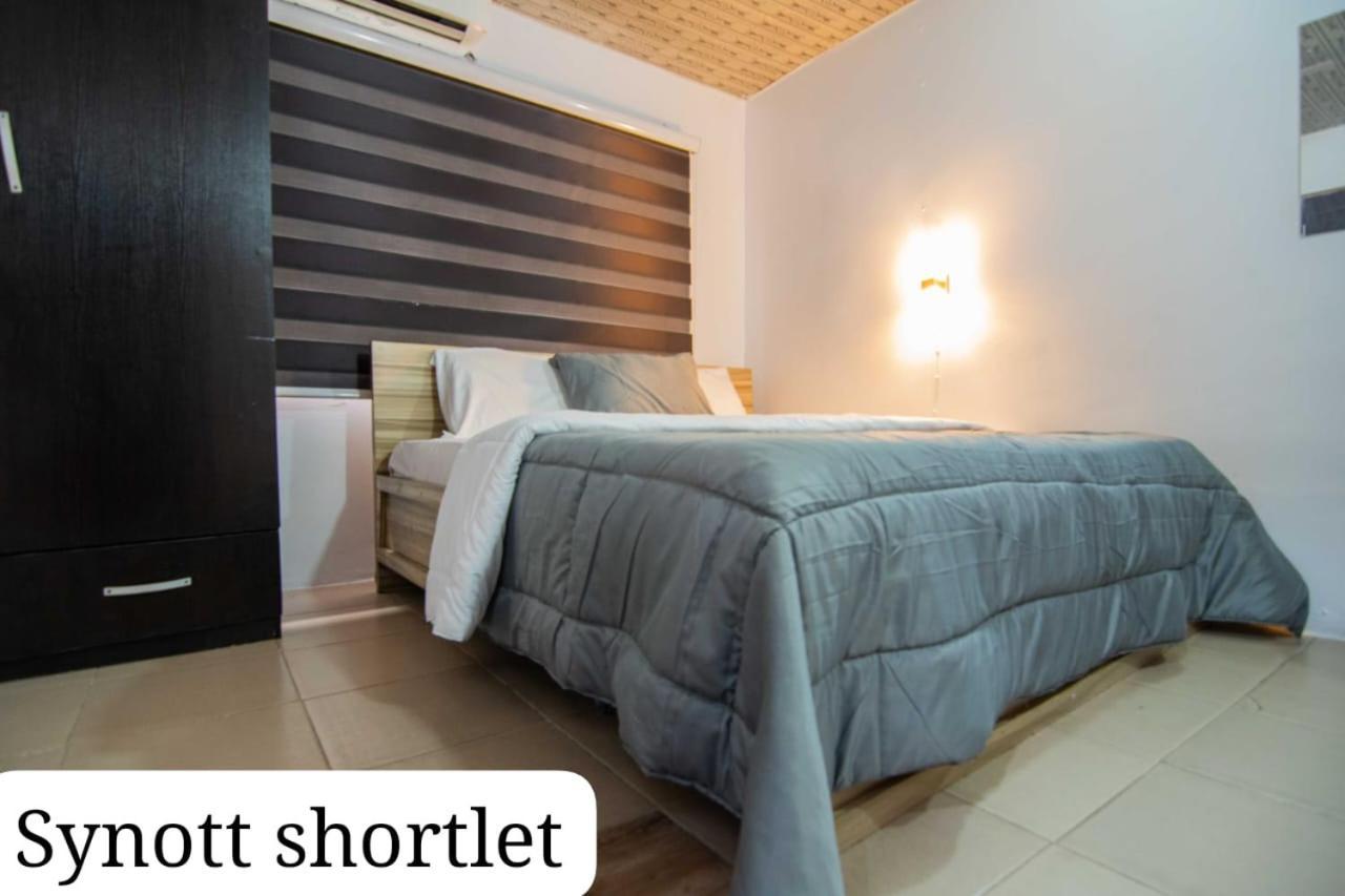 Synott Apartment Ikeja Exterior foto